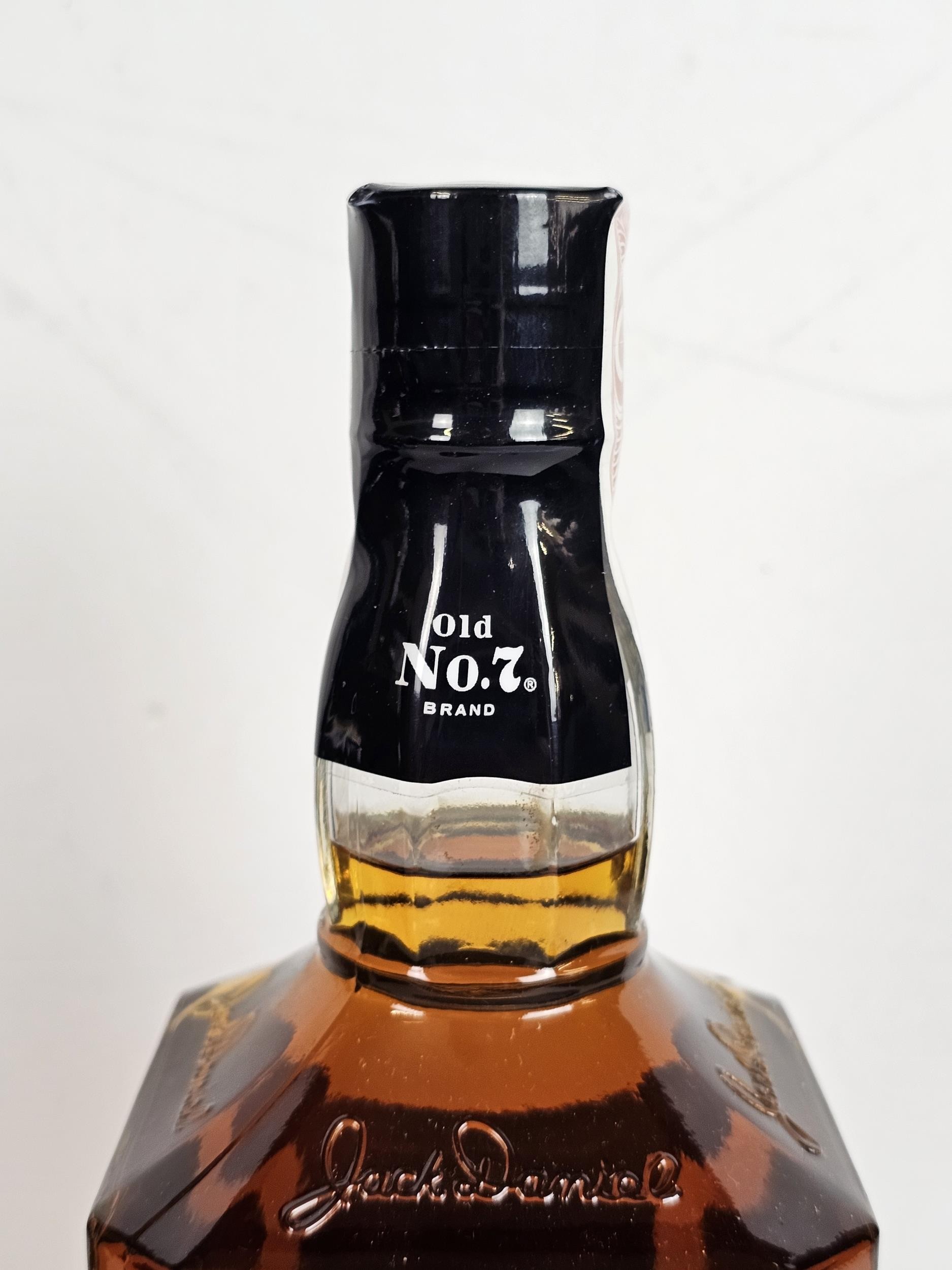 A selection of spirits to include a bottle of Jack Daniel's Black Label Old No.7 Brand Sour Mash - Image 6 of 8