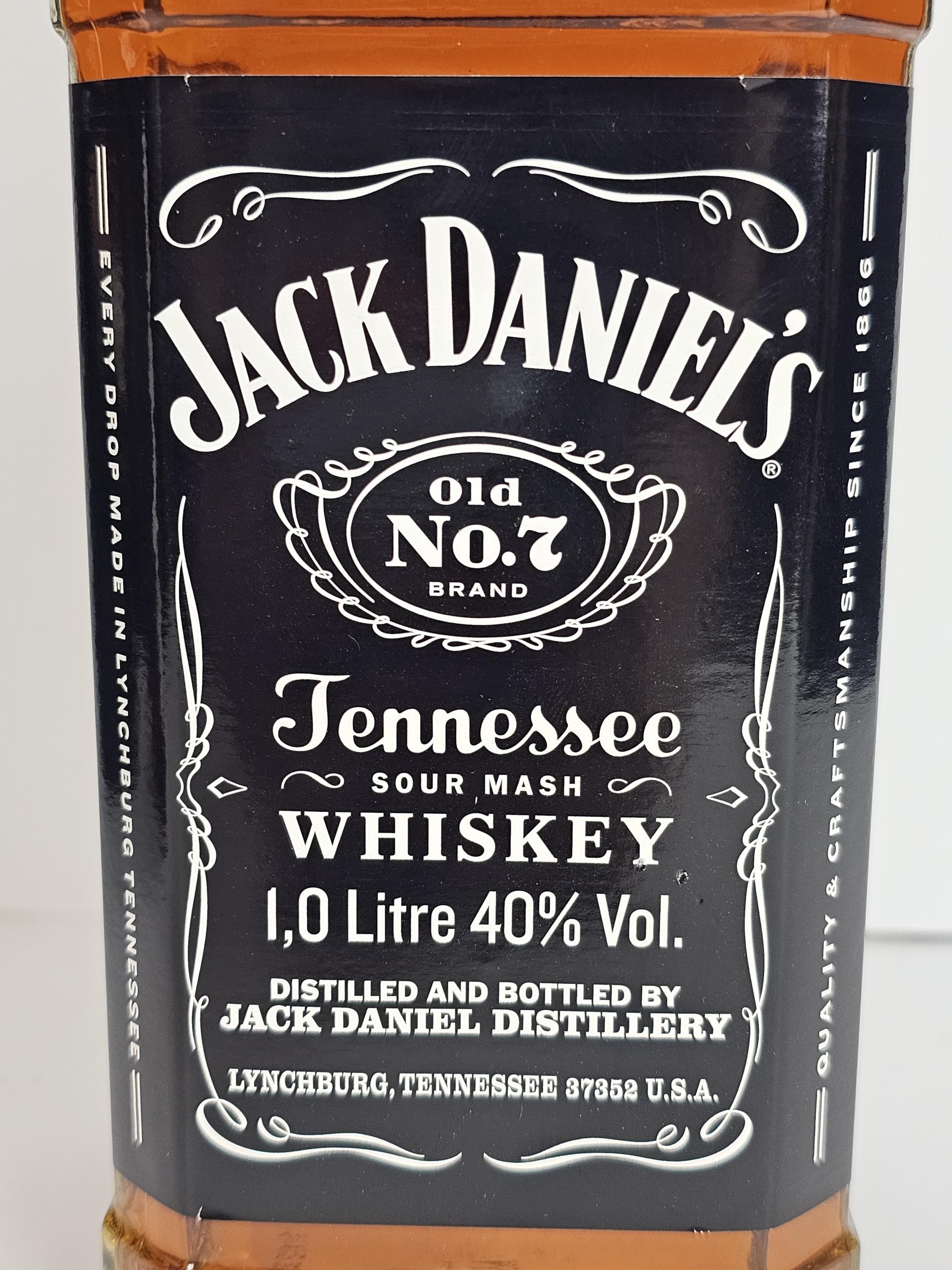 A selection of spirits to include a bottle of Jack Daniel's Black Label Old No.7 Brand Sour Mash - Image 8 of 8