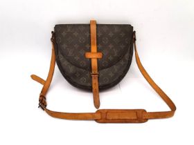 A Louis Vuitton Chantilly monogram shoulder bag, with tan leather adjustable strap. W.6.5 L.27 H.