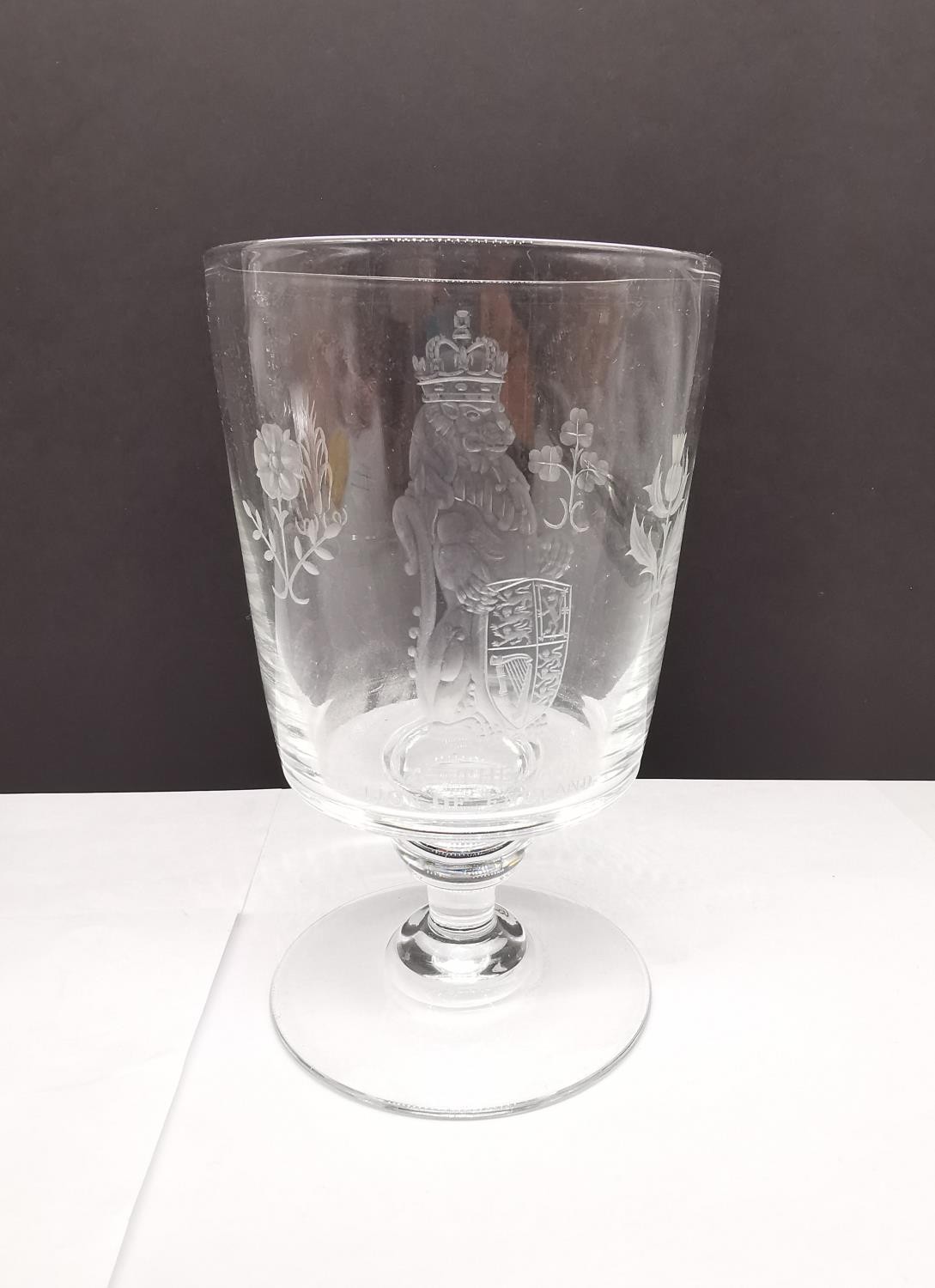 Two Thomas Webb etched glass goblets, 'The Lion of England' and 'The Unicorn of Scotland. H.17 - Image 7 of 7