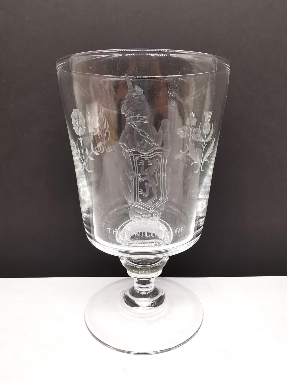 Two Thomas Webb etched glass goblets, 'The Lion of England' and 'The Unicorn of Scotland. H.17 - Image 2 of 7