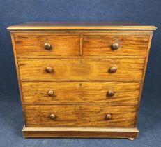 A Victorian mahogany chest of drawers. H.102 W.106 D.55cm