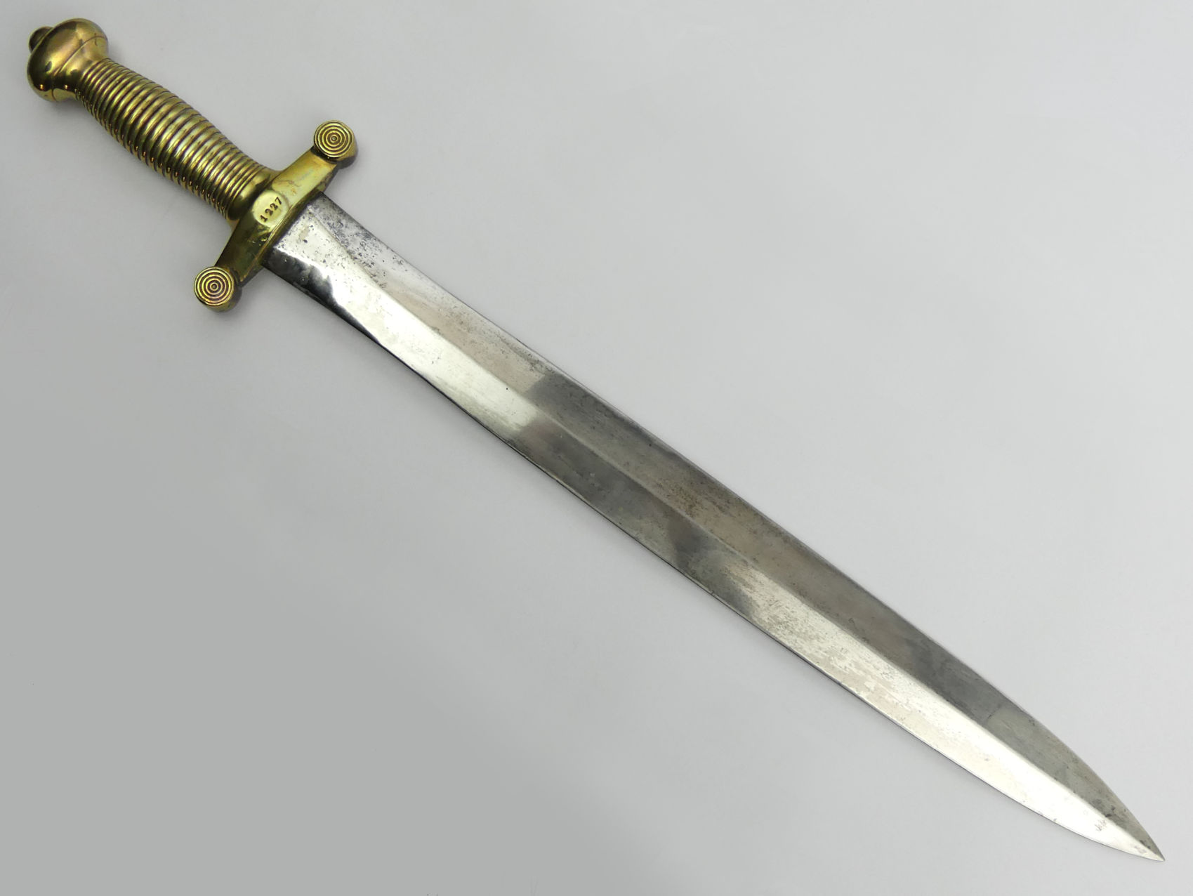 French 1831 pattern French artillery sidearm Gladius type sword and scabbard, 63.5cm length of - Image 6 of 12