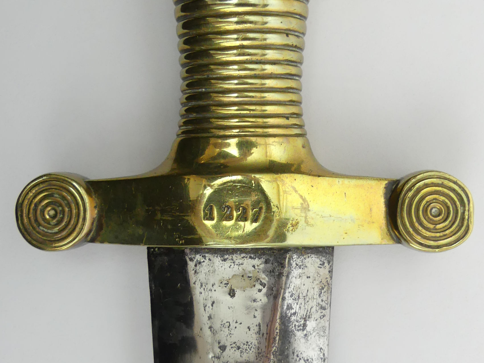 French 1831 pattern French artillery sidearm Gladius type sword and scabbard, 63.5cm length of - Image 12 of 12