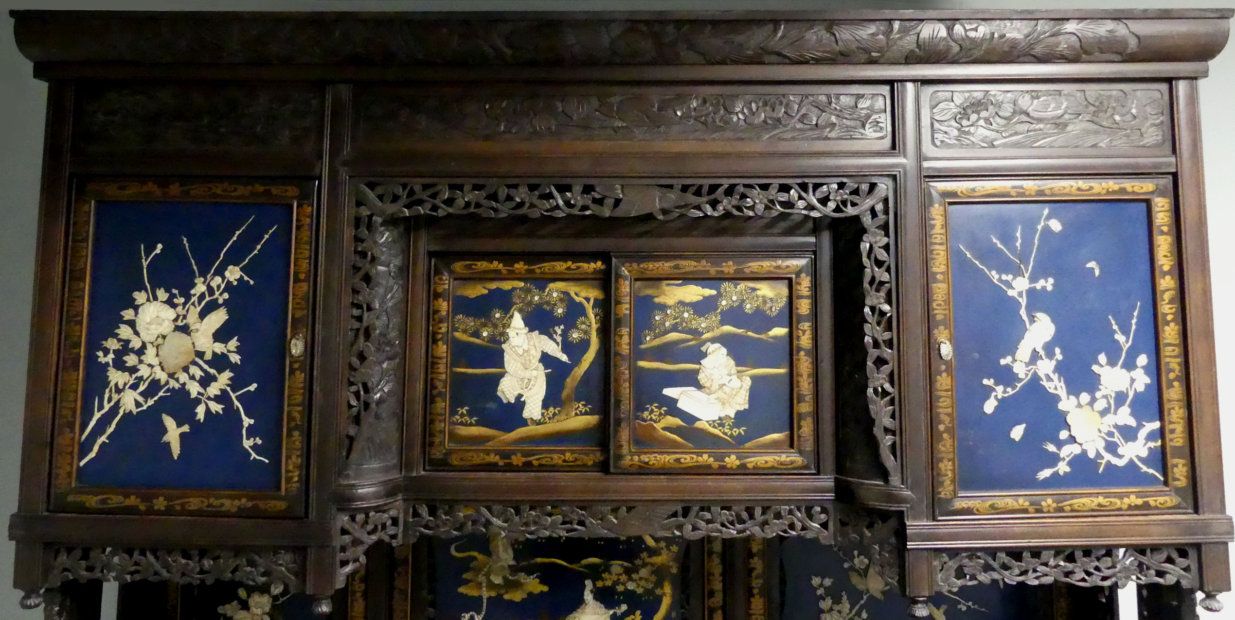 Late 19th century Japanese Meiji period Shibayama display cabinet, the blue lacquered panels - Image 5 of 21