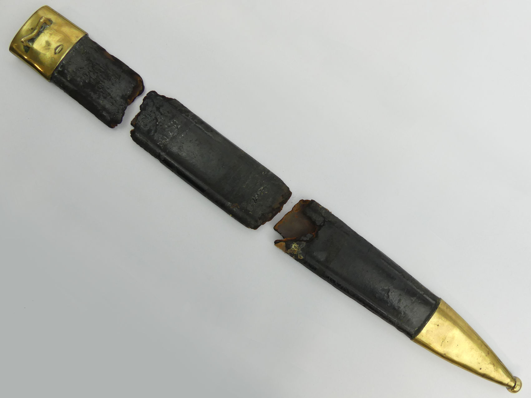 French 1831 pattern French artillery sidearm Gladius type sword and scabbard, 63.5cm length of - Image 10 of 12