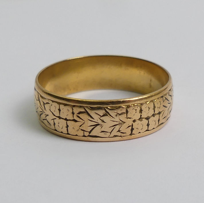 Edwardian 22ct gold patterned wedding ring, Birm. 1906, 5.3 grams, 6.3mm, size S. - Image 2 of 3