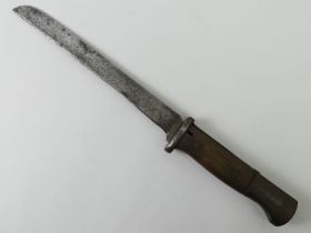 A WWI era trench knife with a 21 cm blade.