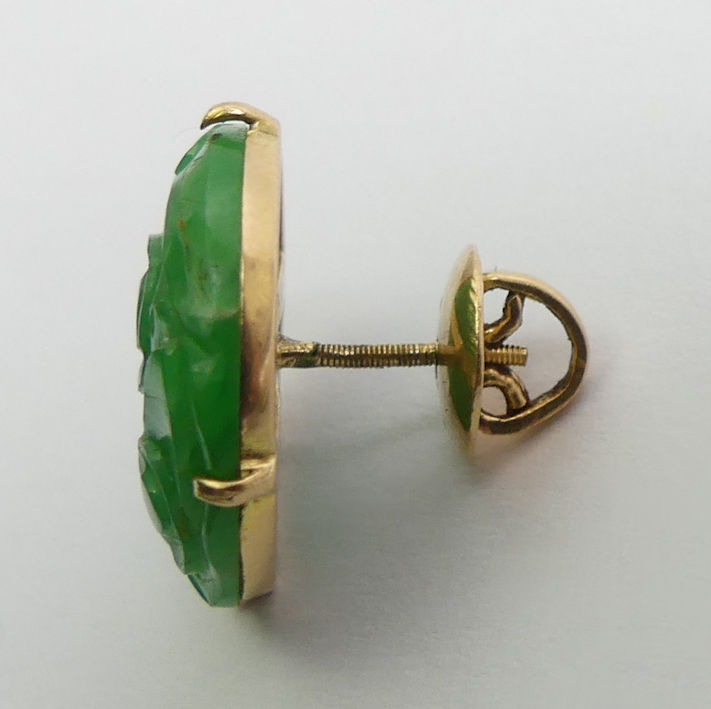 A pair of 18ct gold carved jade set earrings, 4.9 grams, 16mm in diameter. - Image 5 of 6