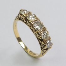 Edwardian 18ct gold five stone diamond ring (.9ct total), London 1909, 3.5 grams, 4.8mm,size R1/2.