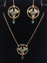 9ct gold emerald and seed pearl pendant necklace with matching earrings, 9.5 grams, earrings 41mm