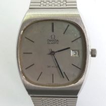 Gents Omega stainless steel quartz watch with box and papers, 36mm wide inc. button.
