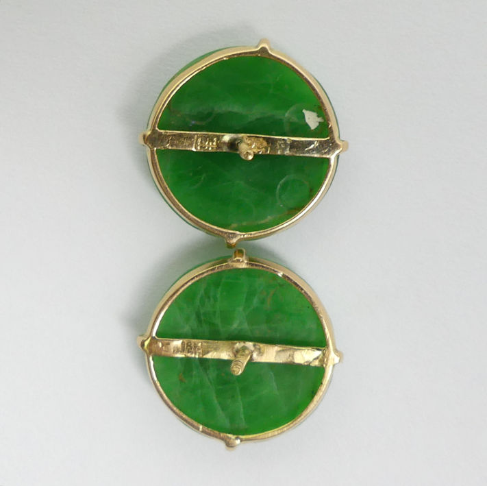 A pair of 18ct gold carved jade set earrings, 4.9 grams, 16mm in diameter. - Image 4 of 6