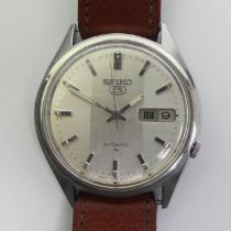 Gents Seiko automatic day, date adjust watch. 37 mm wide. Condition report: In working order.