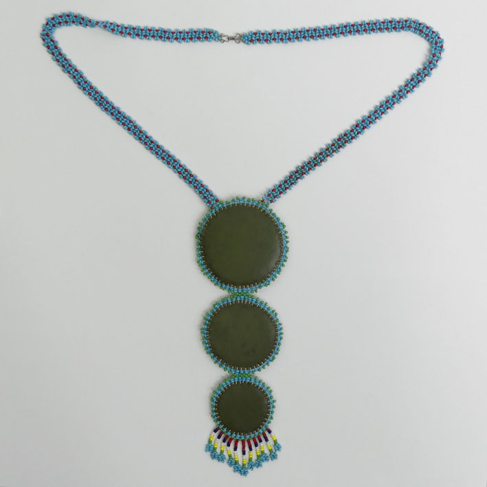 Native American bead medallion dream catcher necklace, largest medallion 63mm in diameter. - Image 2 of 2