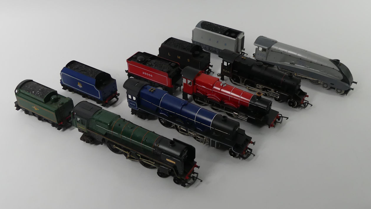 Five 00 gauge locomotives and tenders including Hornby "Silver Fox", "Britannia".