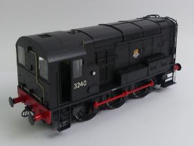 0 gauge Dapol 7D-008-004 class 08 13240 BR Black early crest diesel electric locomotive 1:43.5 scale