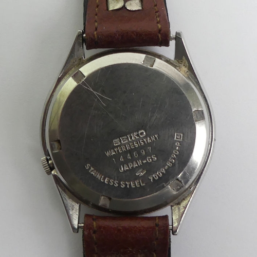 Gents Seiko automatic day, date adjust watch. 37 mm wide. Condition report: In working order. - Image 3 of 5