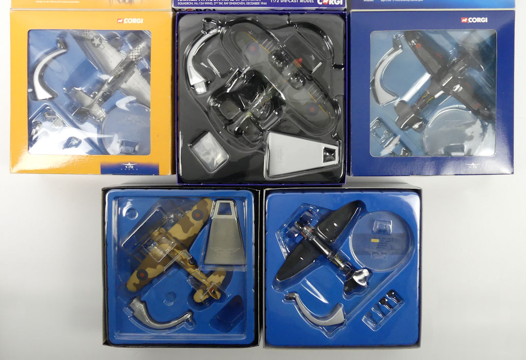 Five boxed Corgi Archive Aviation war planes, AA32002 Hawker Hurricane MKII, 49301 P510 Mustang, - Image 2 of 2