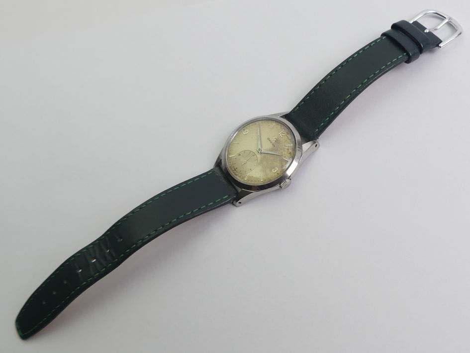 Gents Omega manual wind, stainless steel 'Jumbo' watch on a green leather strap, 37mm inc. button. - Image 2 of 3