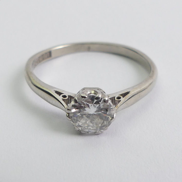 18ct white gold diamond solitaire (approx. 1/2 carat), 1.7 grams, 5.3mm, size K. - Image 2 of 3