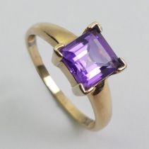 9ct gold amethyst single stone ring, 2.3 grams, 8.1mm, size P.