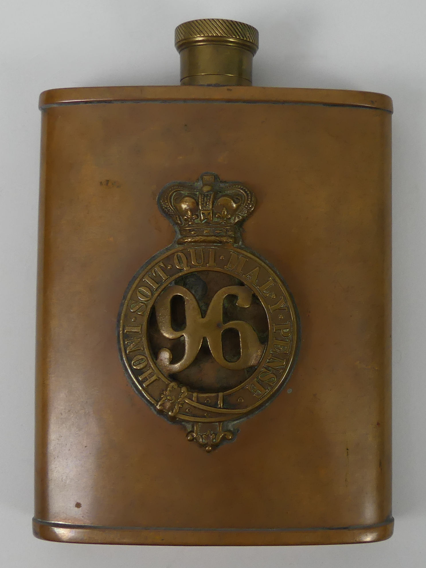 A WWII hip flask with badge to the front 96 regiment. 13 x 10 cm. - Image 3 of 3