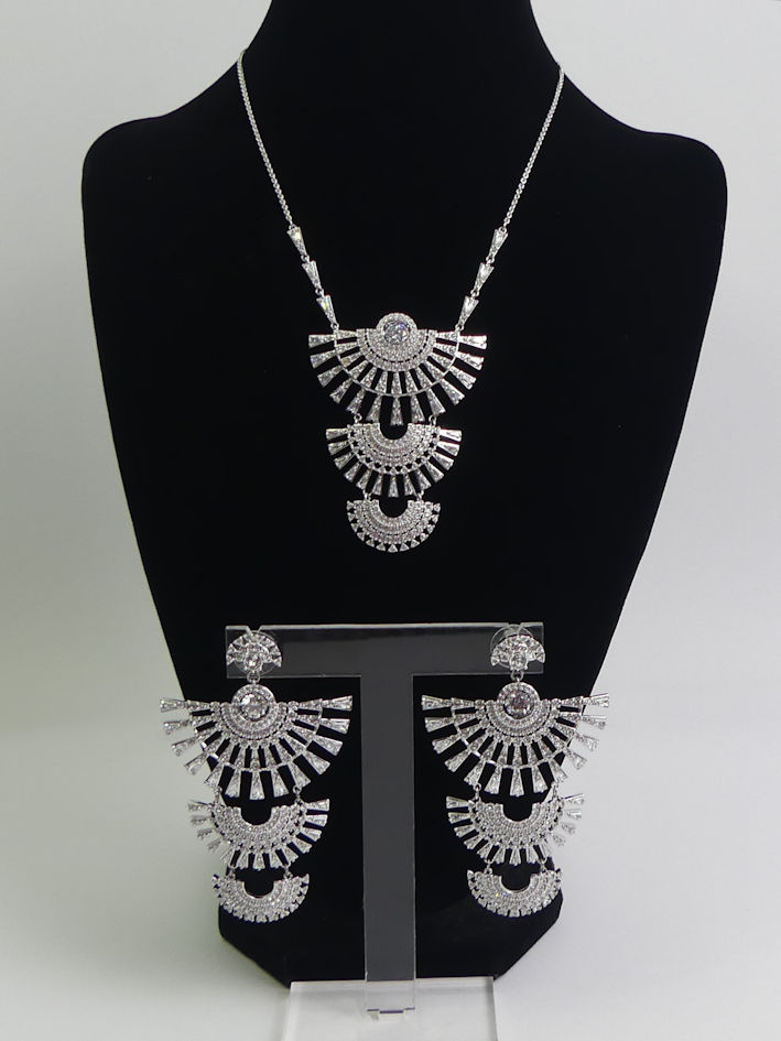 Swarovski crystal necklace and matching earrings, both boxed, earrings 70mm. - Image 2 of 2