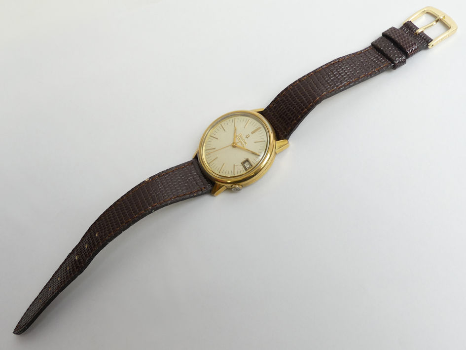 Bulova Accutron date adjust gold tone watch. 35 mm diameter. - Image 3 of 3