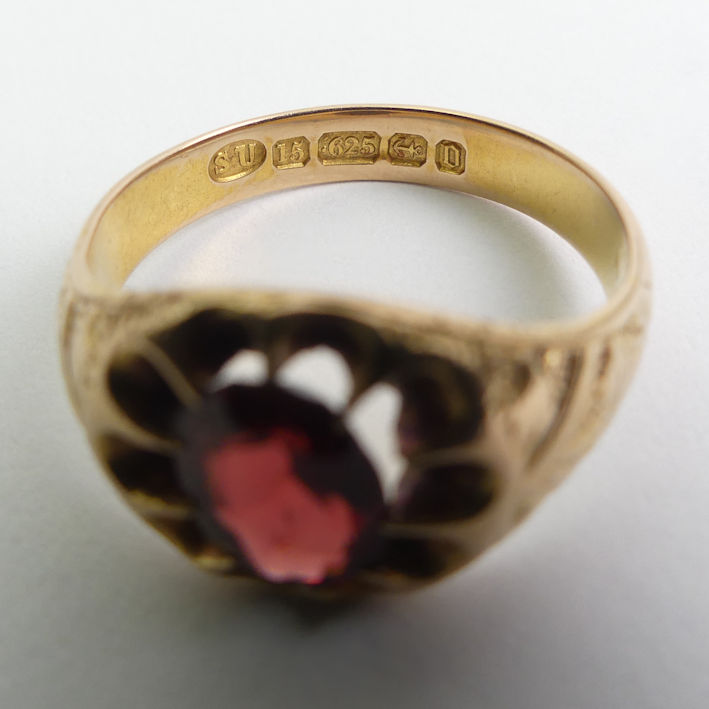 Victorian 15ct gold garnet ring, Birm. 1888, 6.7 grams, 12.5mm, size T. - Image 3 of 3