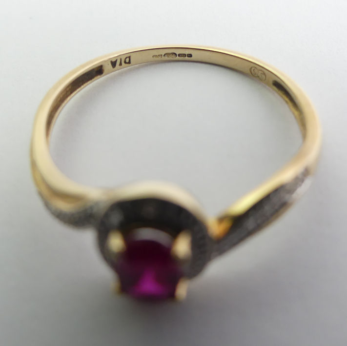 9ct gold ruby and diamond ring, 1.8 grams, 9mm, size R. - Image 3 of 3