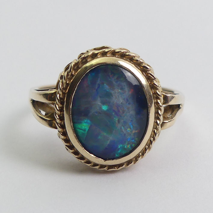 9ct gold opal doublet ring, 4 grams, 15mm, size S. - Image 2 of 3