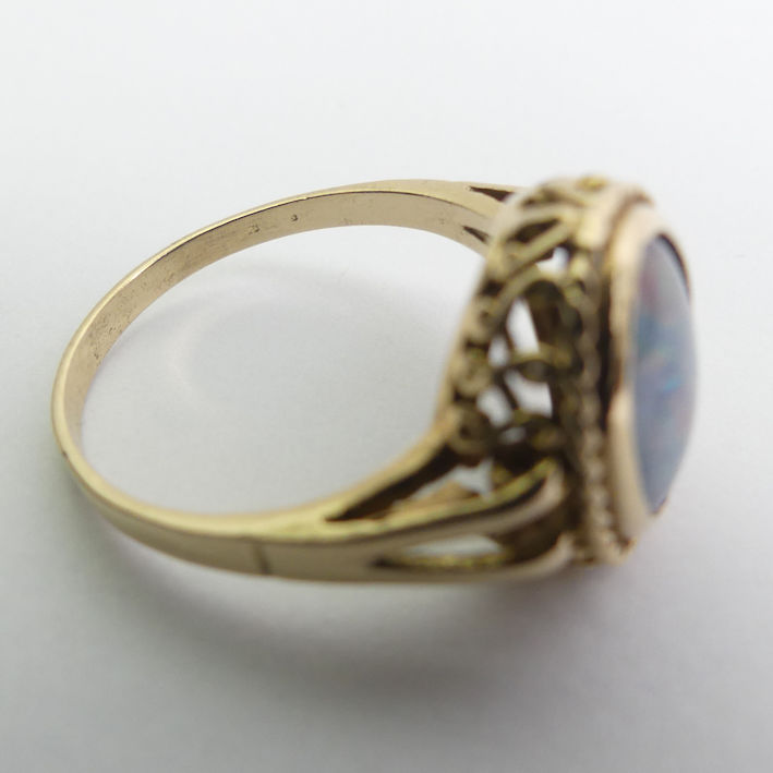 9ct gold opal doublet ring, 4 grams, 15mm, size S. - Image 3 of 3