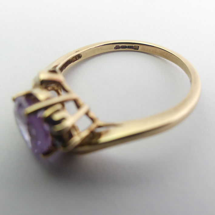 9ct gold amethyst ring, 3.2 grams, 8mm, size O - Image 3 of 3