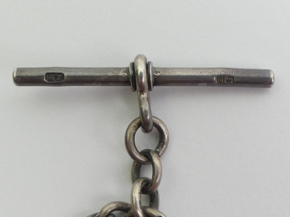 Silver curb link sliding T-Bar pocket watch Albert chain, 36 grams, 42.5cm. - Image 4 of 4