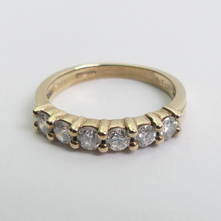 9ct gold six stone diamond ring, 2 grams, 3.3mm, size K. - Image 2 of 3