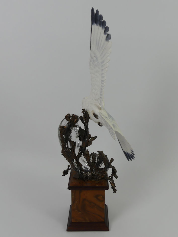 Albany Limited Edition china and bronze Kittiwake mounted on a wooden socle, modelled by David - Image 3 of 5