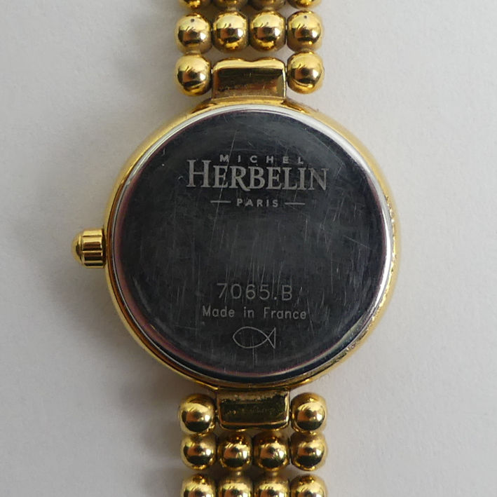 Michel Herbelin gold tone ladies quartz watch, 24mm wide inc. button. Condition report: In working - Image 2 of 3