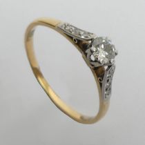 18ct gold and platinum diamond ring (approx. 1/4ct), 2.3 grams. Size T 4.6 mm.