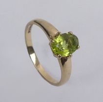 9ct gold peridot single stone ring, 1.5 grams, 7.1mm, size L.