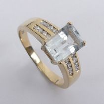 9ct gold aquamarine and diamond ring, 3 grams, 8.4mm, size N.