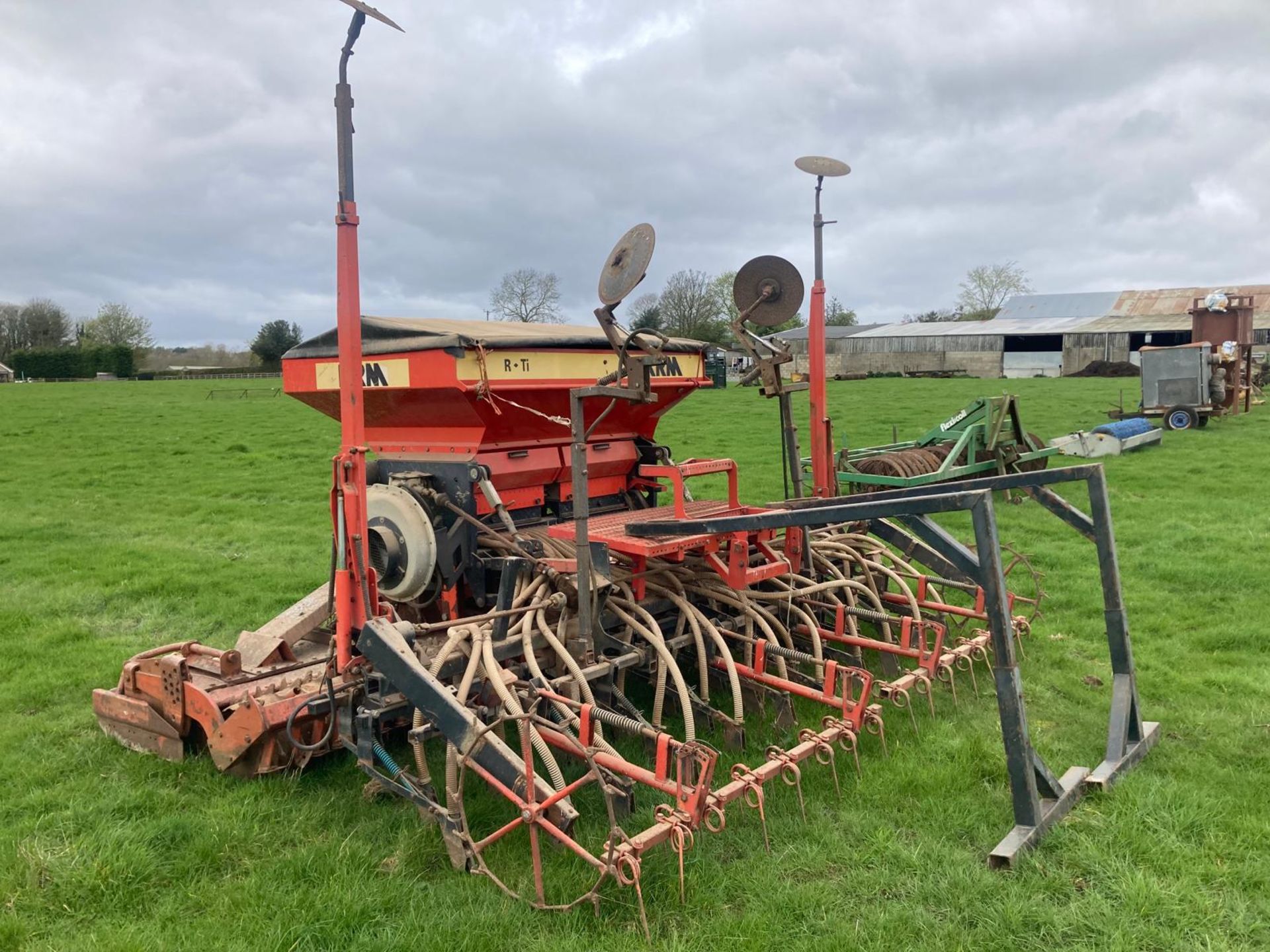 4M KUHN POWER HARROW WITH KRM DRILL - Image 2 of 2
