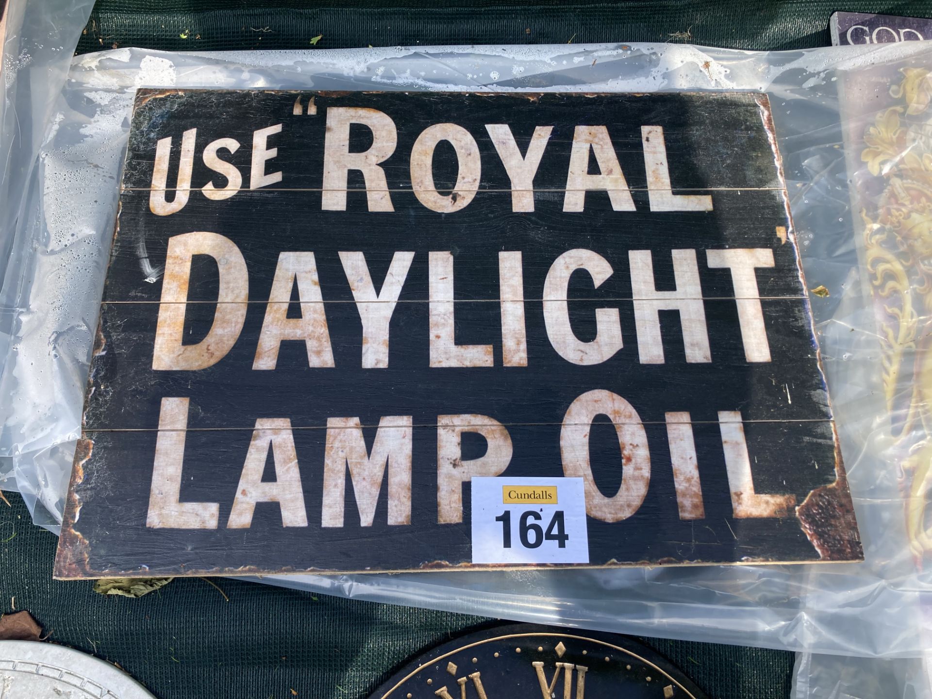 USE ROYAL DAY LIGHT LAMP OIL WOODEN SIGN