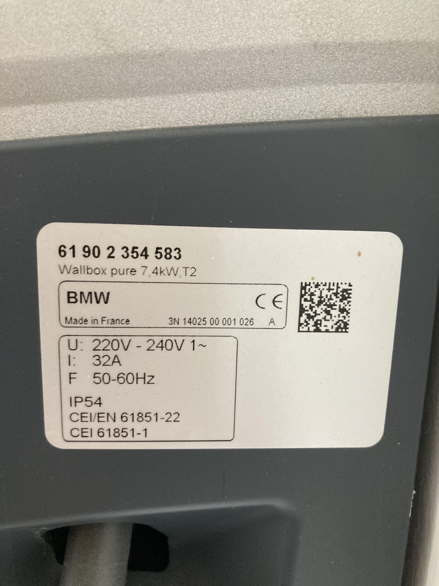 BMW CHARGING POINT - Image 2 of 2