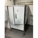 FREESTANDING UNIT