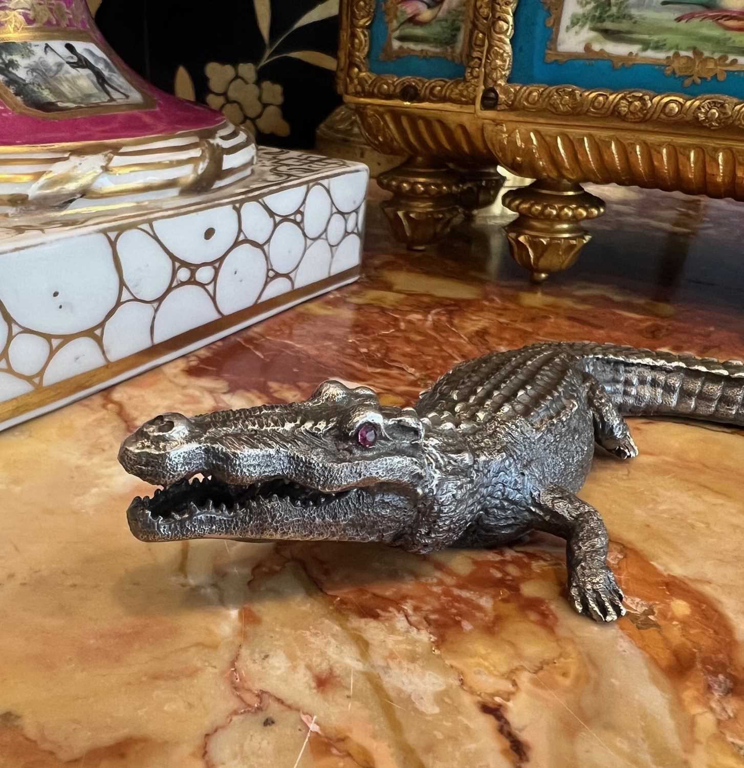 A FABERGE STYLE SOLID SILVER MODEL OF A CROCODILE - Image 5 of 10