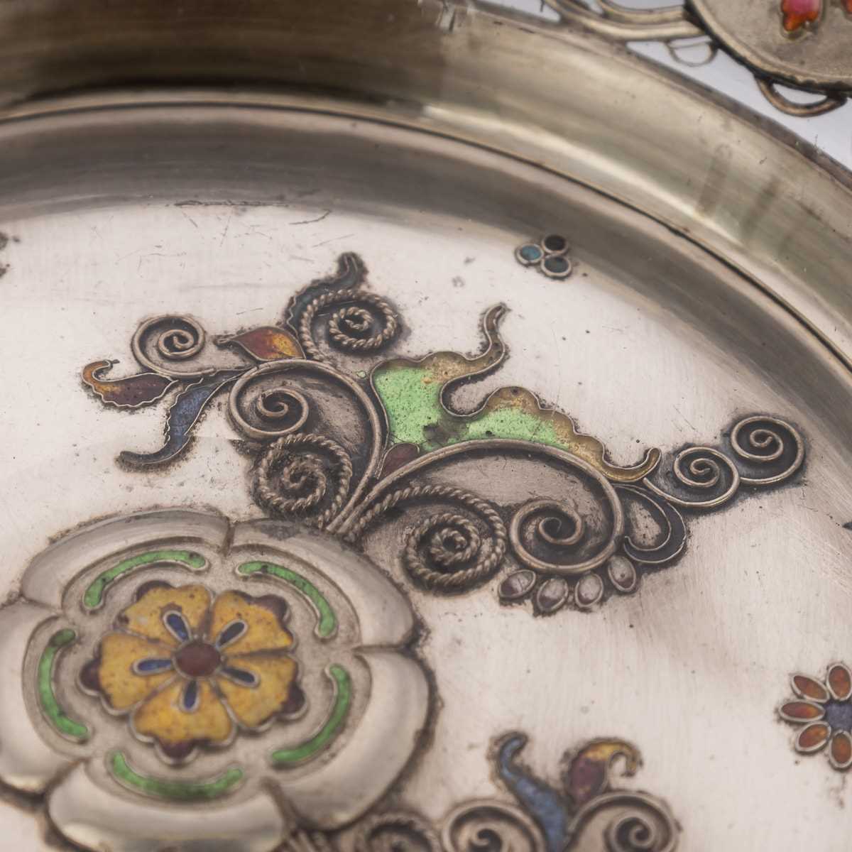 A MEIJI PERIOD SOLID SILVER AND ENAMEL DISH BY KOUEI CIRCA 1900 - Image 5 of 18