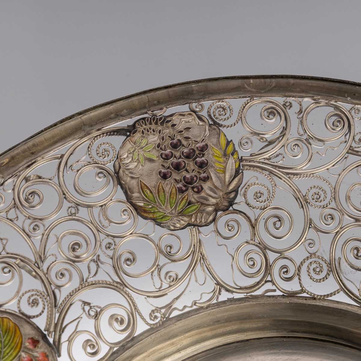 A MEIJI PERIOD SOLID SILVER AND ENAMEL DISH BY KOUEI CIRCA 1900 - Image 7 of 18