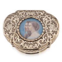 A FINE 19TH CENTURY 18CT GOLD ROYAL PRESENTATION SNUFF BOX WITH PORTRAIT OF NAPOELON III