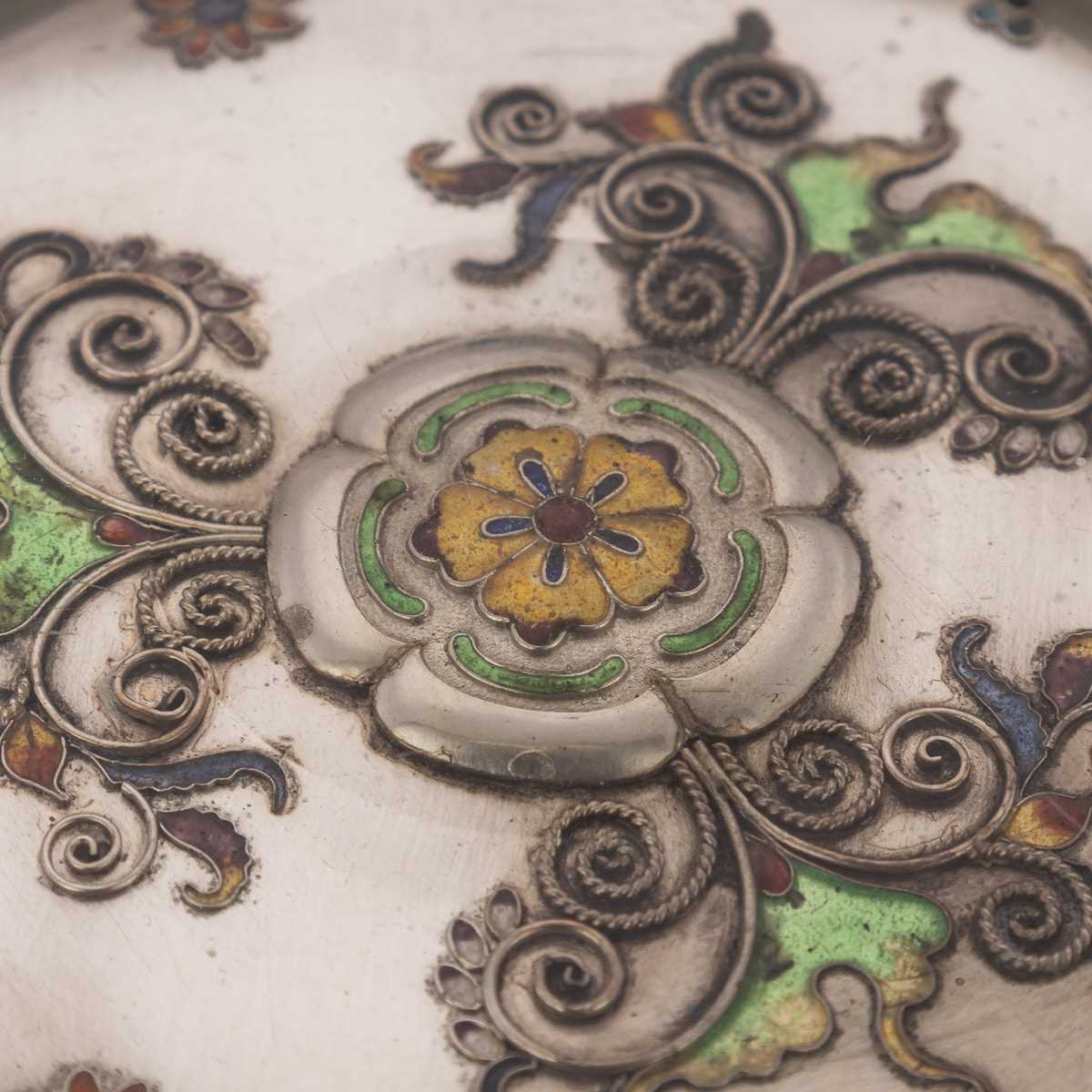 A MEIJI PERIOD SOLID SILVER AND ENAMEL DISH BY KOUEI CIRCA 1900 - Image 15 of 18